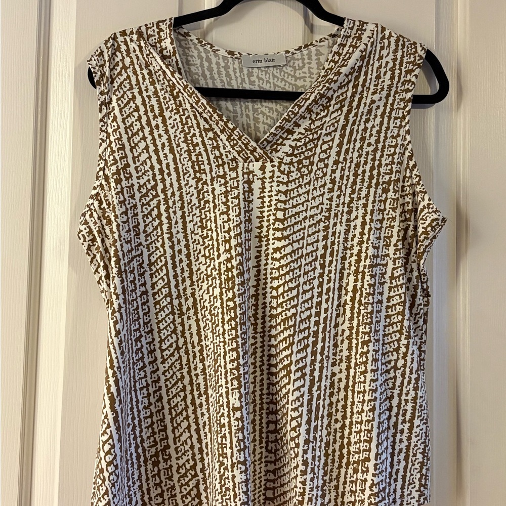 New York & Company Brown and White Patterned Blouse